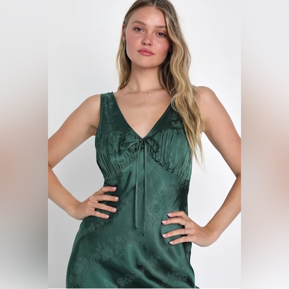 Lulus Exceptional Ideal Emerald Green Satin Jacquard Midi Dress - Picture 3 of 8